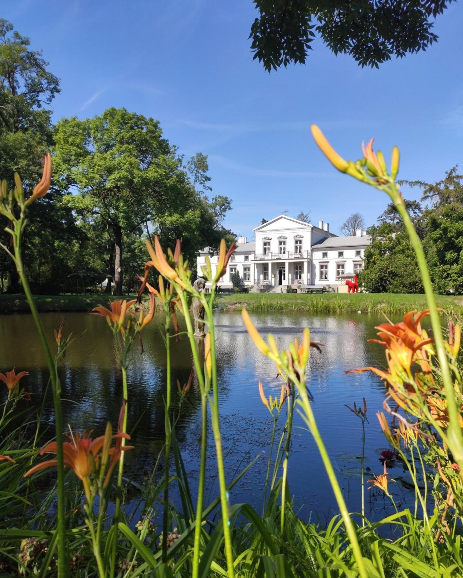 Вілла Dwor Podstolice - House Of Rosenthal Екстер'єр фото
